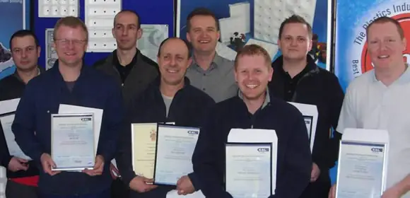 lean training delegates with their certificates